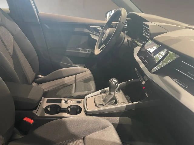 Audi A3 30 TFSI Sedan