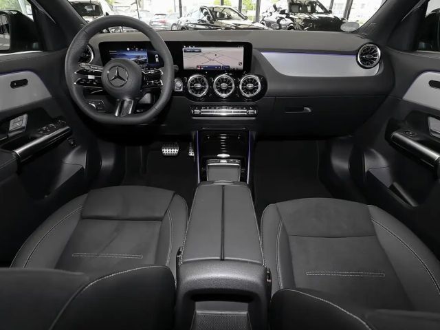 Mercedes-Benz GLA 200 AMG Line