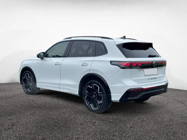 Volkswagen Tiguan DSG R-Line Style