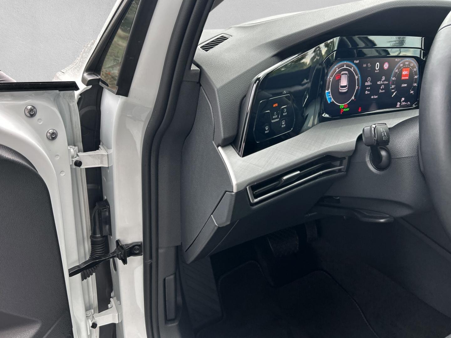 Volkswagen Golf 1.5 eTSI Life