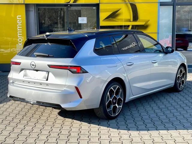 Opel Astra Sports Tourer Ultimate