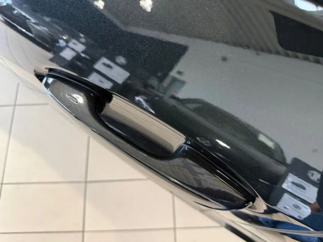 Lexus UX 250h Style Edition