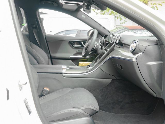 Mercedes-Benz C 200 AMG Line Sedan