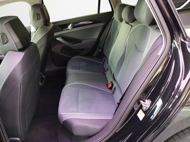 Volkswagen Passat 1.5 eTSI Business Variant