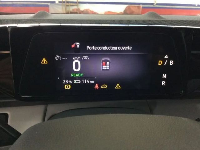 Ford Explorer Extended range RWD