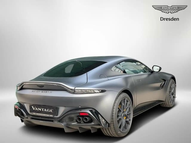 Aston Martin V8 V8