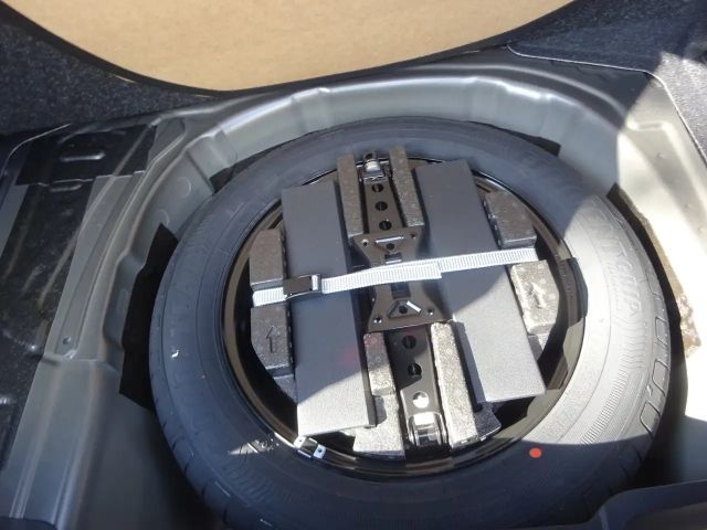 Skoda Kamiq Essence 1,0TSI 70kw 95PS Garantie 36Mon 100Tkm PDC