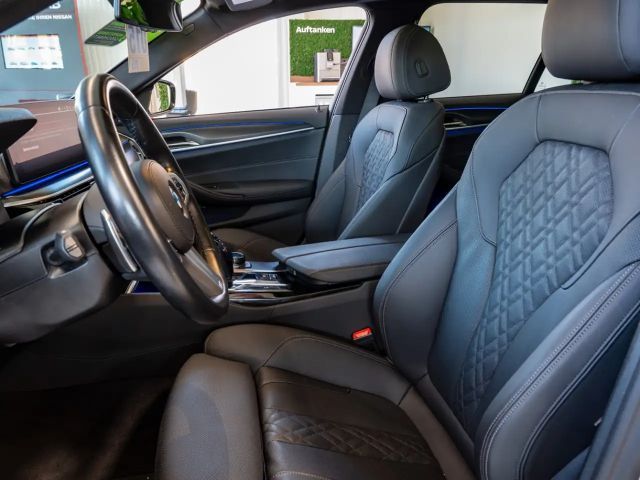 BMW 540 540d M-Sport Touring xDrive