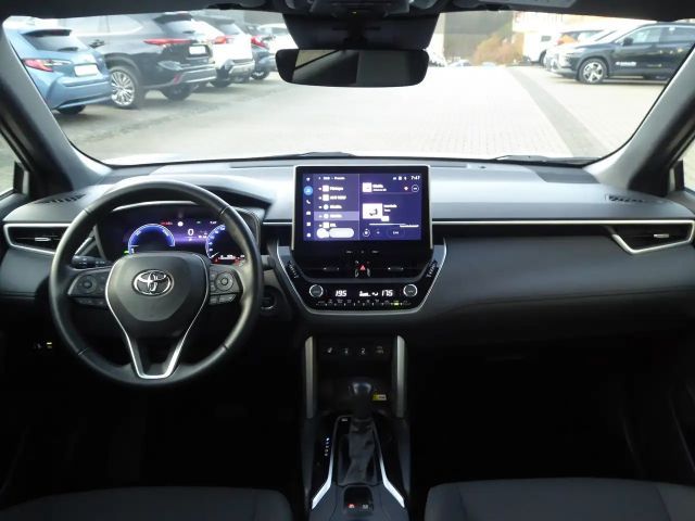 Toyota Corolla Cross Team D