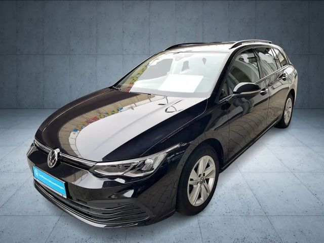 Volkswagen Golf 1.5 eTSI DSG Life Variant