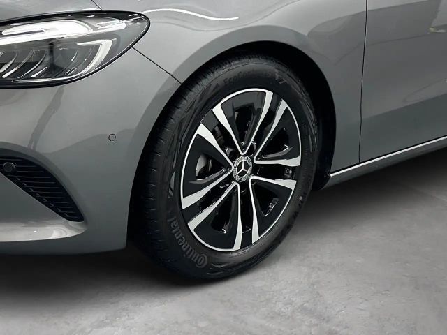 Mercedes-Benz B 200 Progressive Sedan