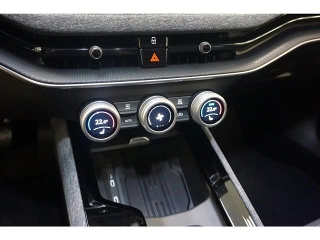 Skoda Superb 2.0 TDI Combi Selection