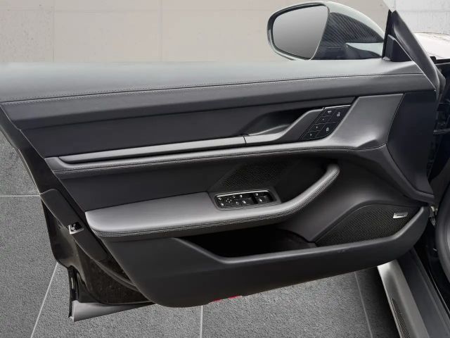 Porsche Taycan Turbo