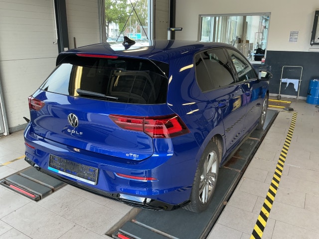 Volkswagen Golf 1.5 eTSI DSG Golf VIII R-Line