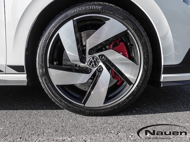 Volkswagen Golf 2.0 TSI GTI