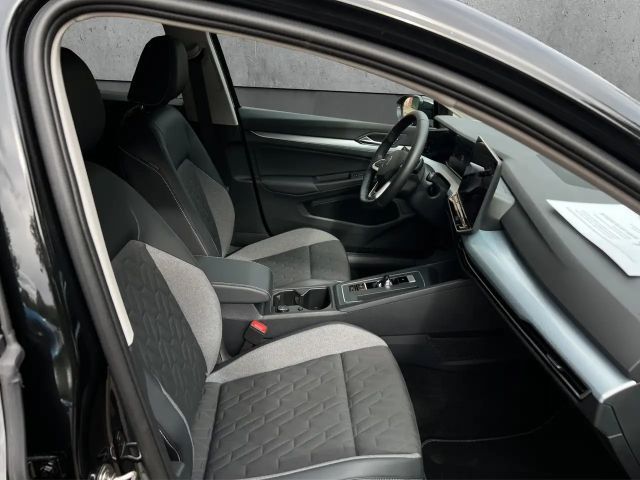 Volkswagen Golf 1.5 eTSI DSG Golf VIII