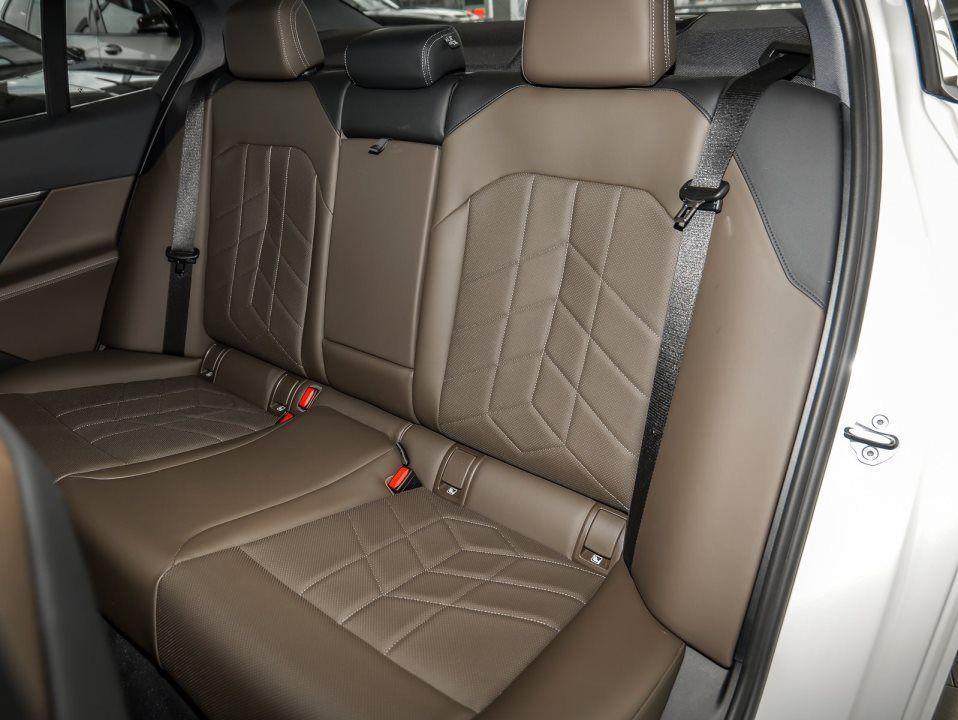 BMW i5 Sedan eDrive40