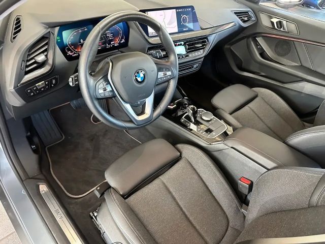 BMW 118 118i Sedan Sport Line