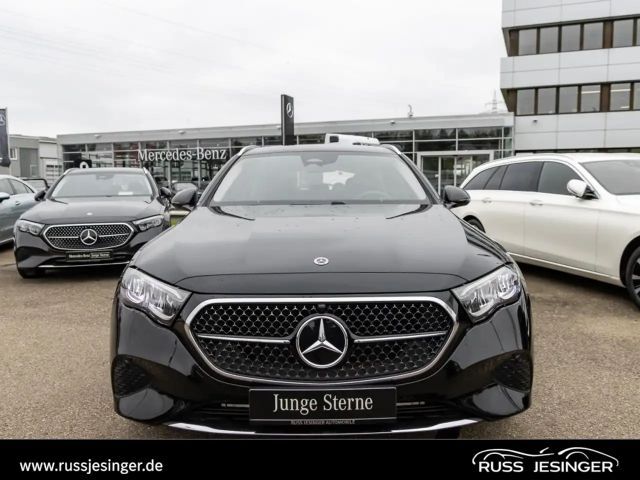 Mercedes-Benz E 200 AVANTGARDE Estate