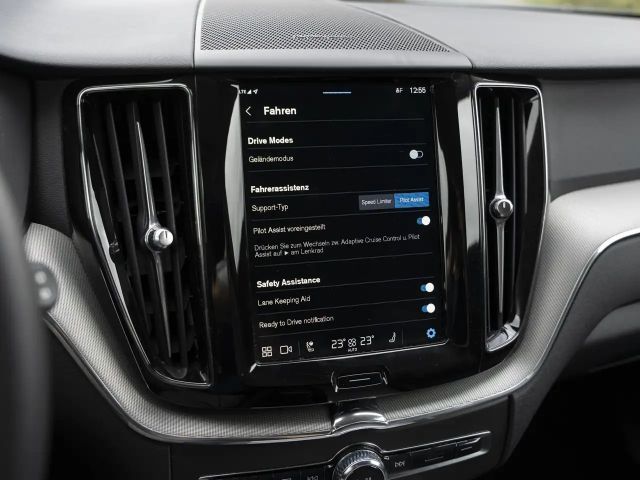 Volvo XC60 AWD Dark Plus