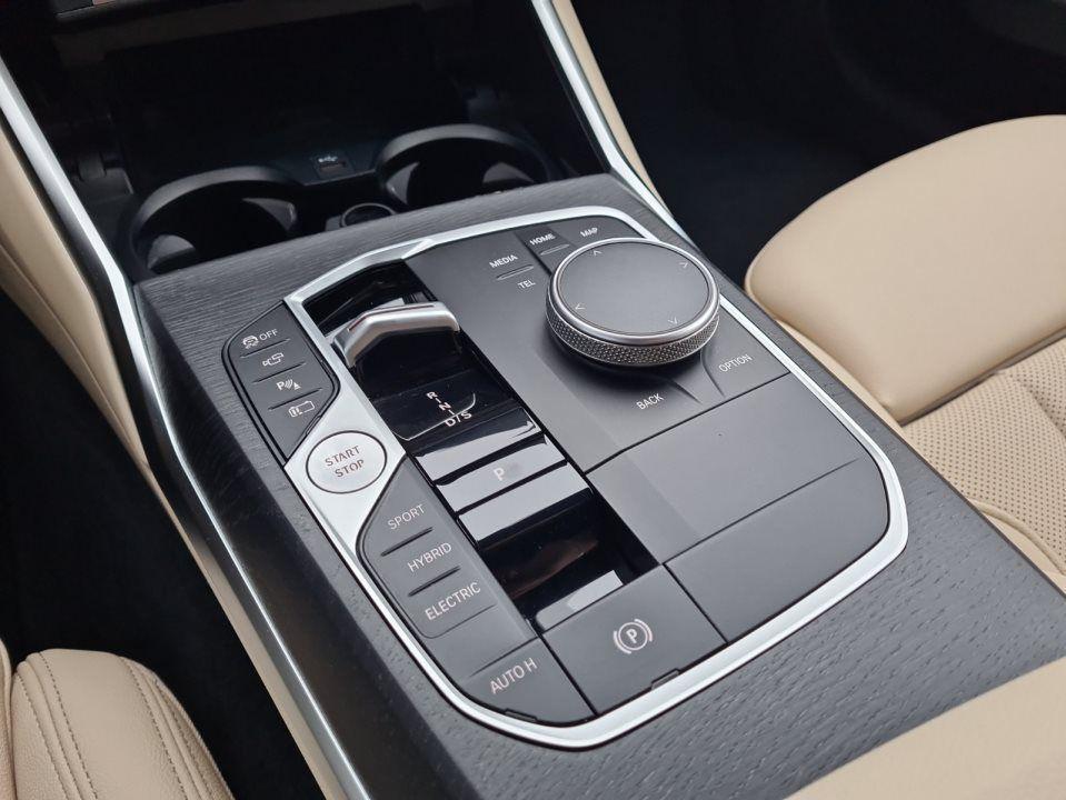 BMW 330 330e Touring xDrive