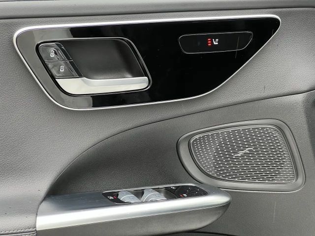 Mercedes-Benz C 400 AMG Line Sedan