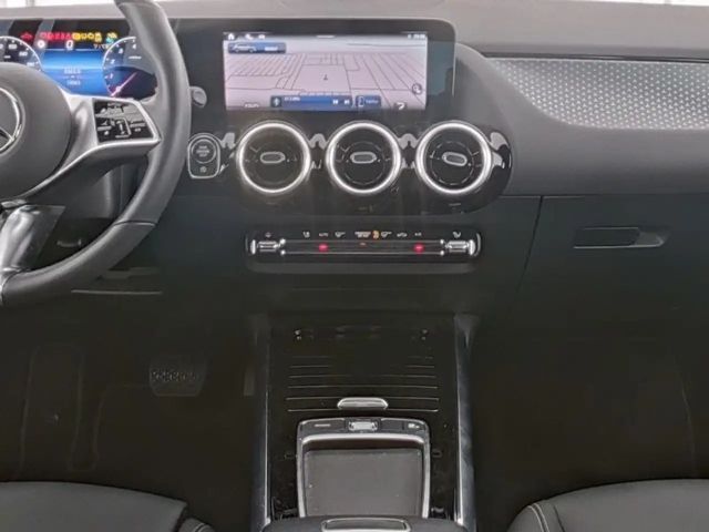 Mercedes-Benz GLA 200 Progressive