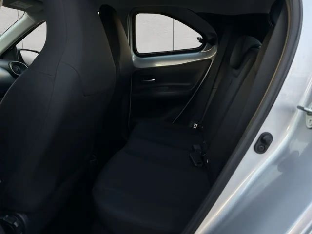 Toyota Aygo X 1.0 VVT-i Hatchback Play S-CVT