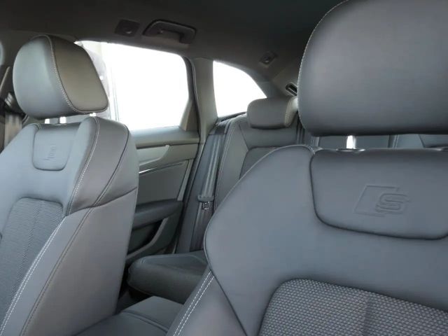 Audi A6 40 TDI Avant S-Line