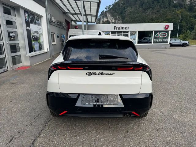 Alfa Romeo Junior Ibrida