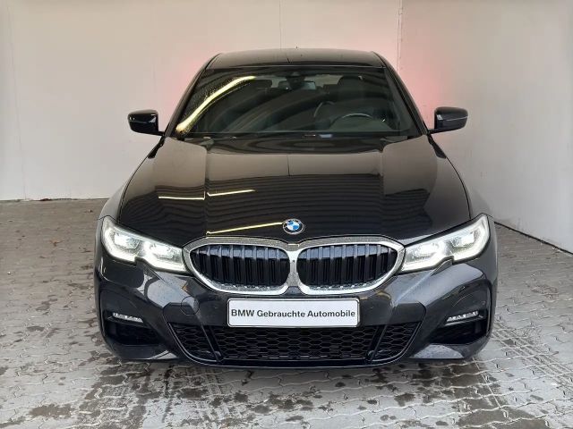 BMW 330 330d M-Sport Sedan xDrive