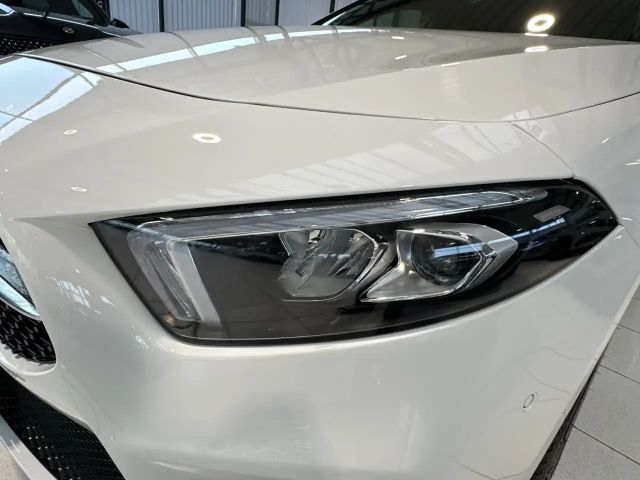 Mercedes-Benz A 160 Hatchback