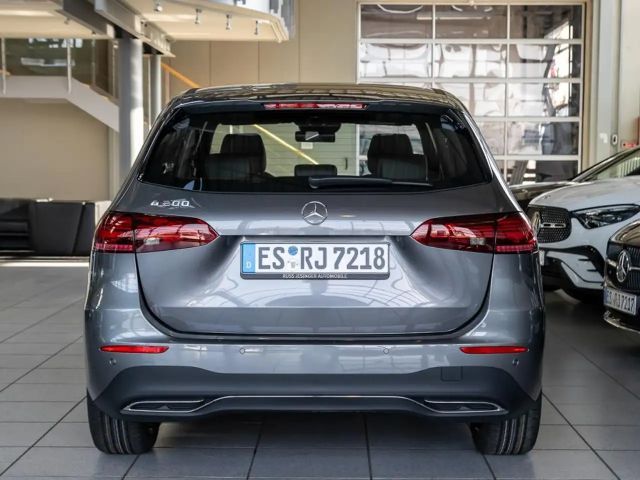 Mercedes-Benz B 200 Progressive Sedan