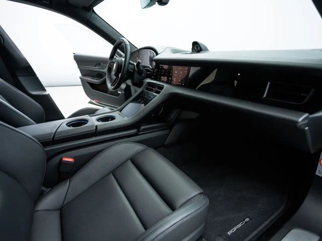 Porsche Taycan 4 Cross Turismo