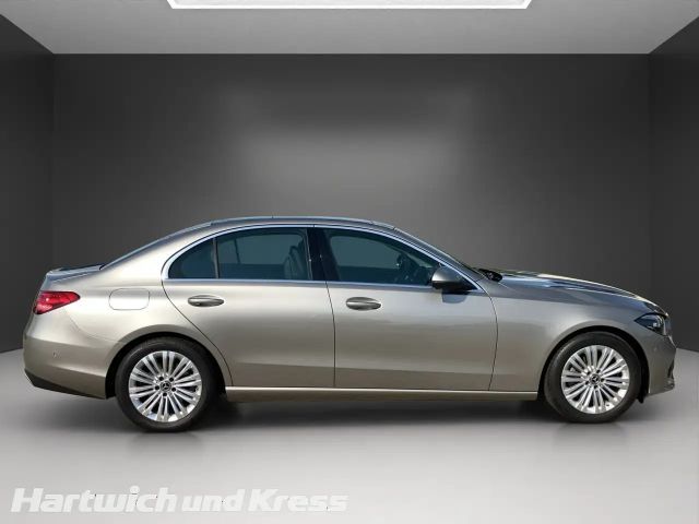 Mercedes-Benz C 180 AVANTGARDE Sedan