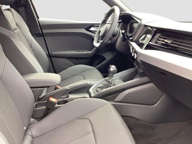Audi A1 1.5 TFSI Allstreet S-Line