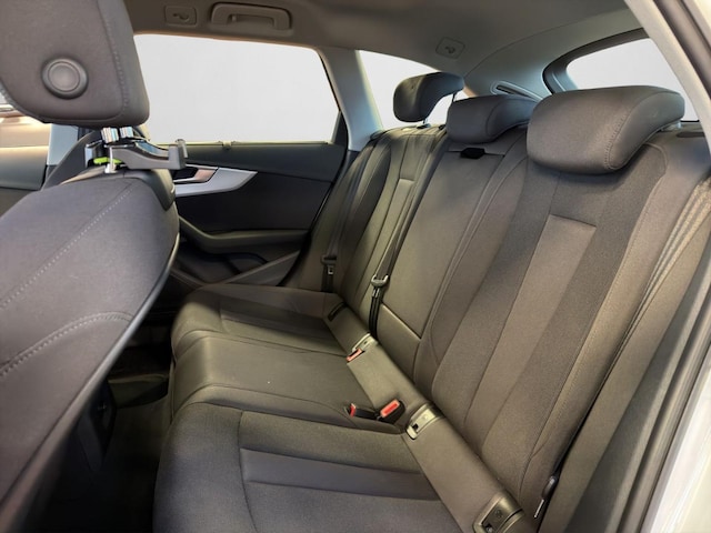 Audi A4 40 TFSI Avant S-Tronic