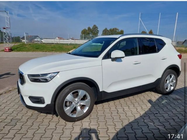 Volvo XC40 Momentum