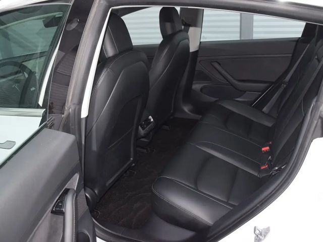 Tesla Model 3 RWD Standard Range