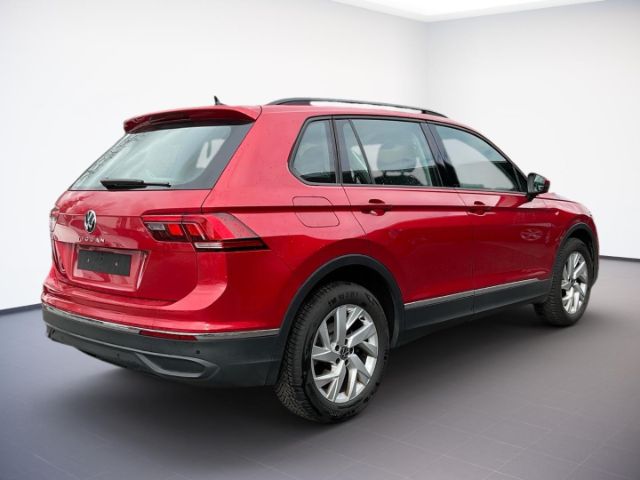 Volkswagen Tiguan 1.5TSI 130PS ACC.5J-G.NAVI.2xPDC.LED.LKRD-HZG.SHZ