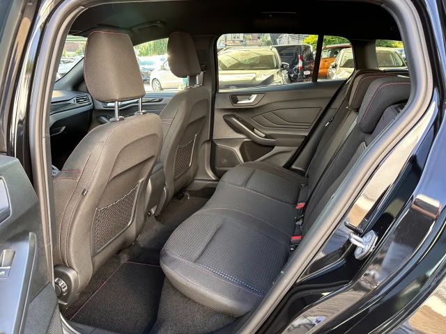 Ford Focus ST Line Wagon