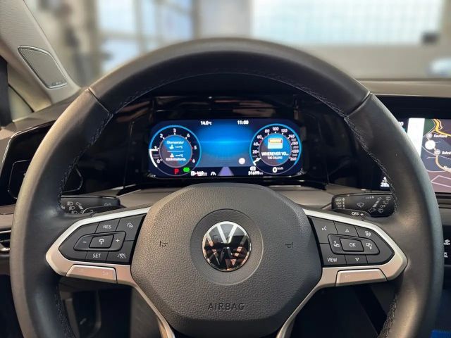 Volkswagen Golf 2.0 TDI DSG Style Variant