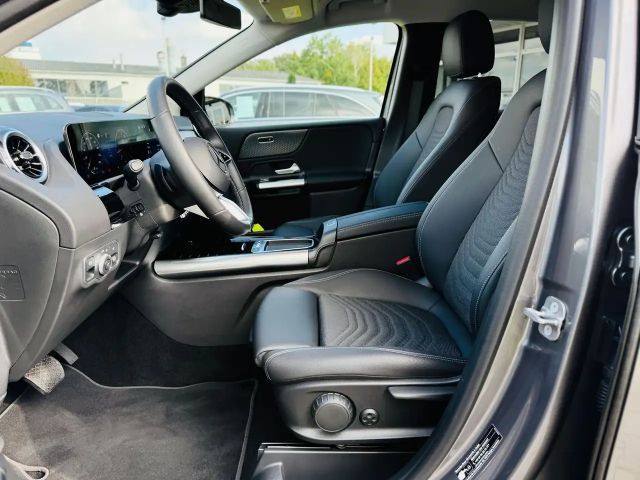 Mercedes-Benz B 200 Progressive Sedan