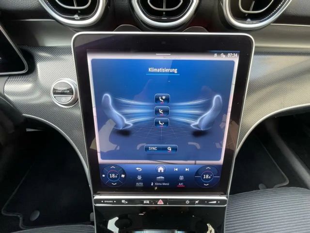 Mercedes-Benz C 180 Sedan