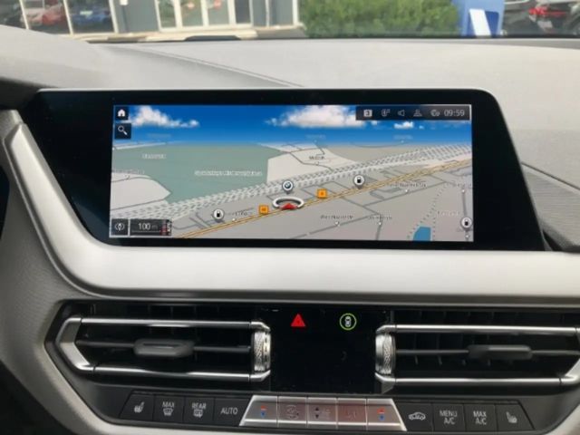 BMW 118 118i 5-deurs Sedan