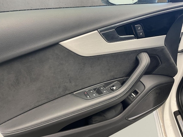 Audi S4 Avant Quattro