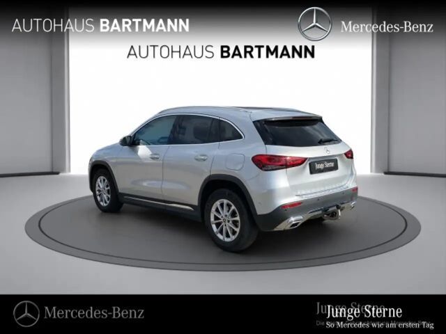 Mercedes-Benz GLA 180 Progressive