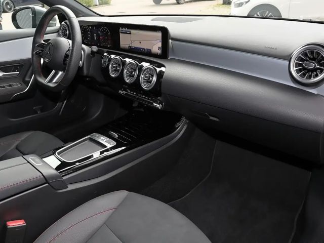 Mercedes-Benz A 200 AMG Line