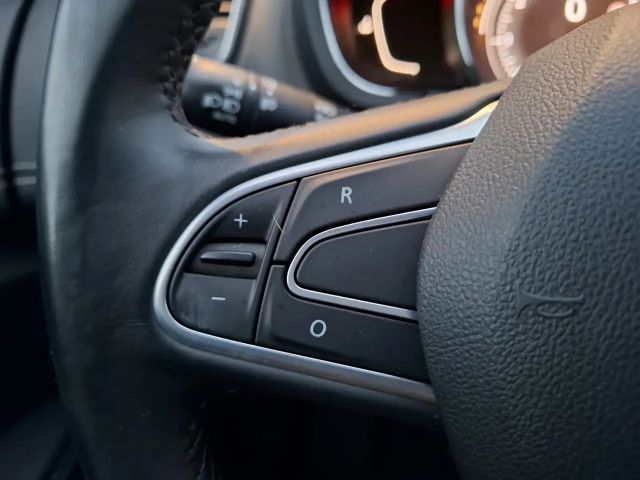 Renault Scenic EDC Intens TCe 140