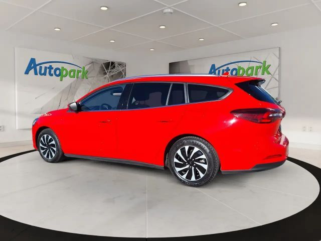 Ford Focus Titanium Wagon